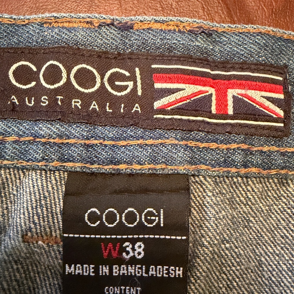COOGI Men's 38 Light Blue Washed Denim Jean Shorts with red accents on pockets
